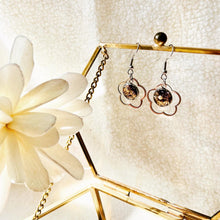 Load image into Gallery viewer, Flower Earrings | Flower Jewelry
