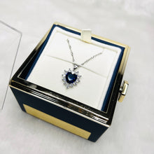 Load image into Gallery viewer, Rose Box - Luxury Jewelry Box

