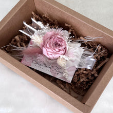 Load image into Gallery viewer, Corsage | Preserved flowers collection
